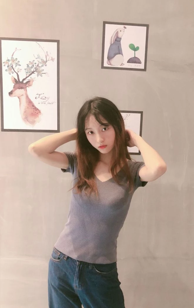 肤白貌美，可是就是这木耳也太黑了吧，看来阅人无数啊[16P]