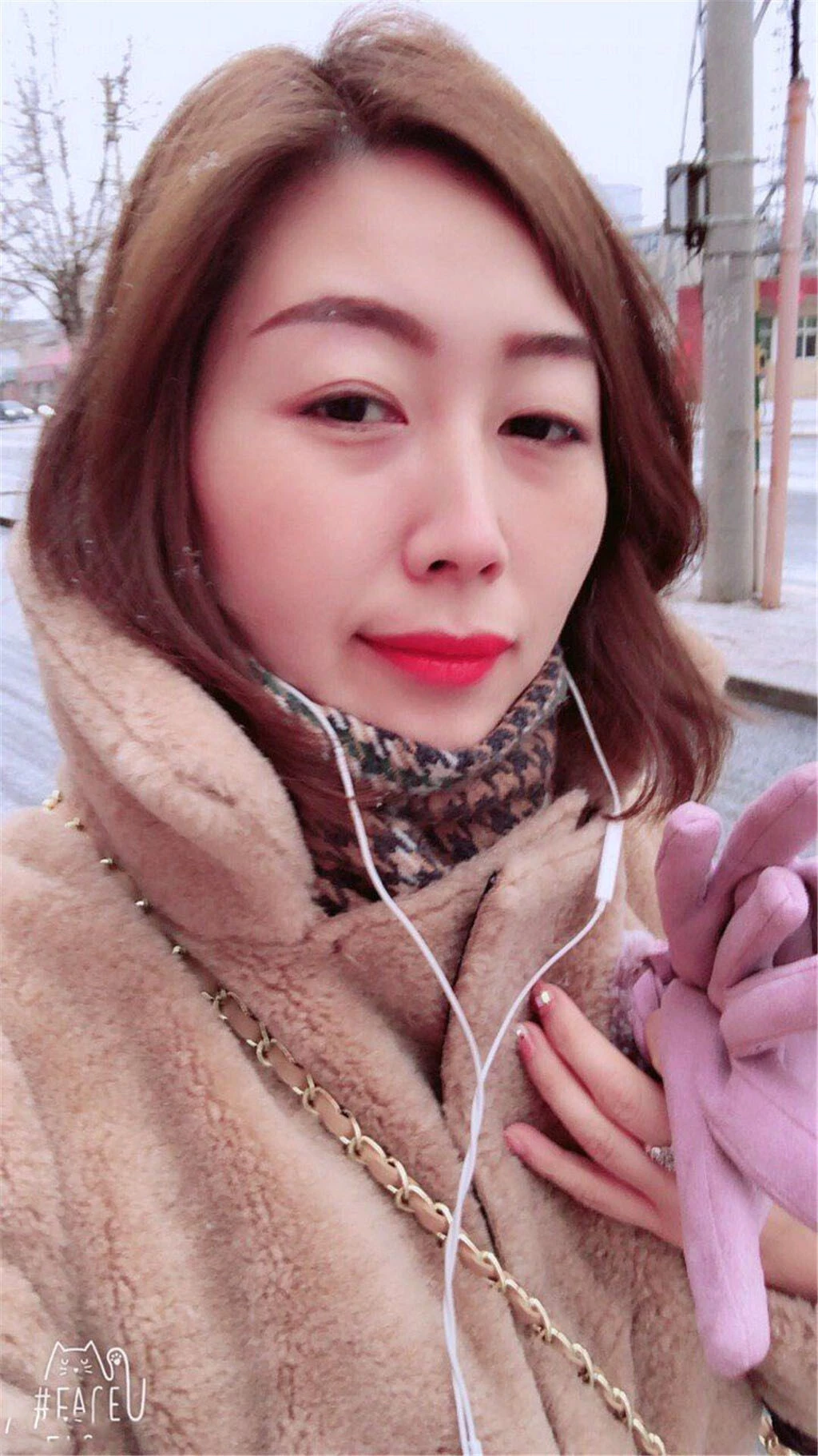 网上聊了一个姐姐，没想到如此开放[10P]