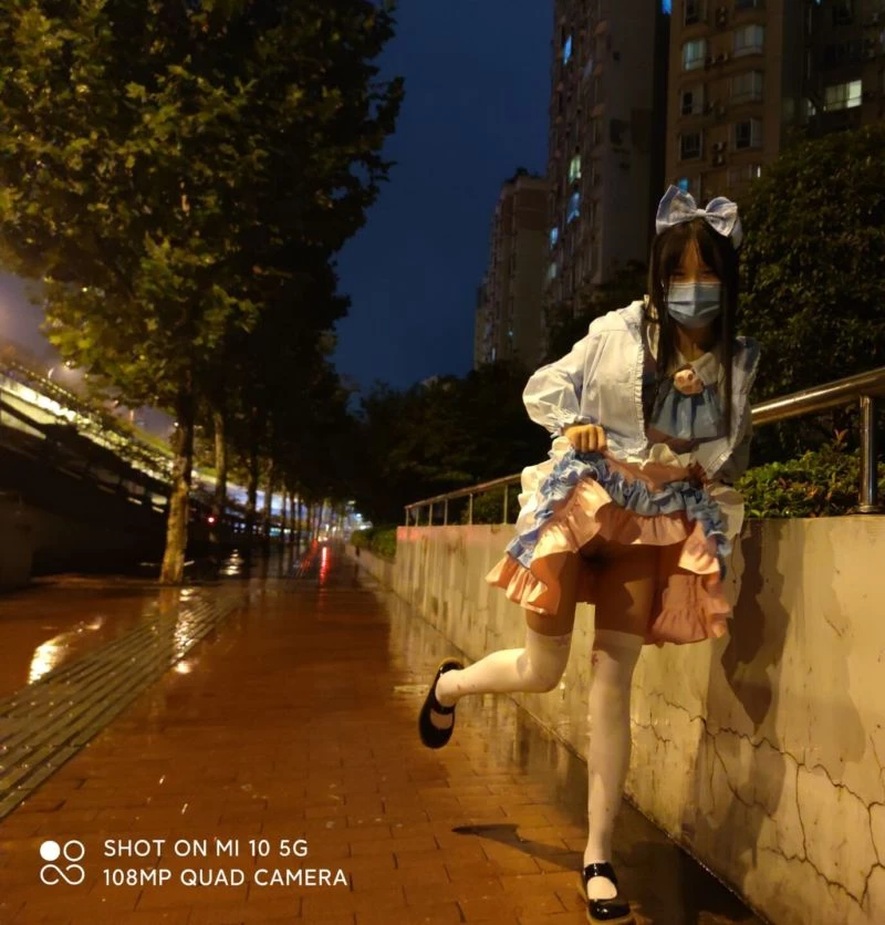 尝试卡伊非主流的女孩，身材超棒[19P]