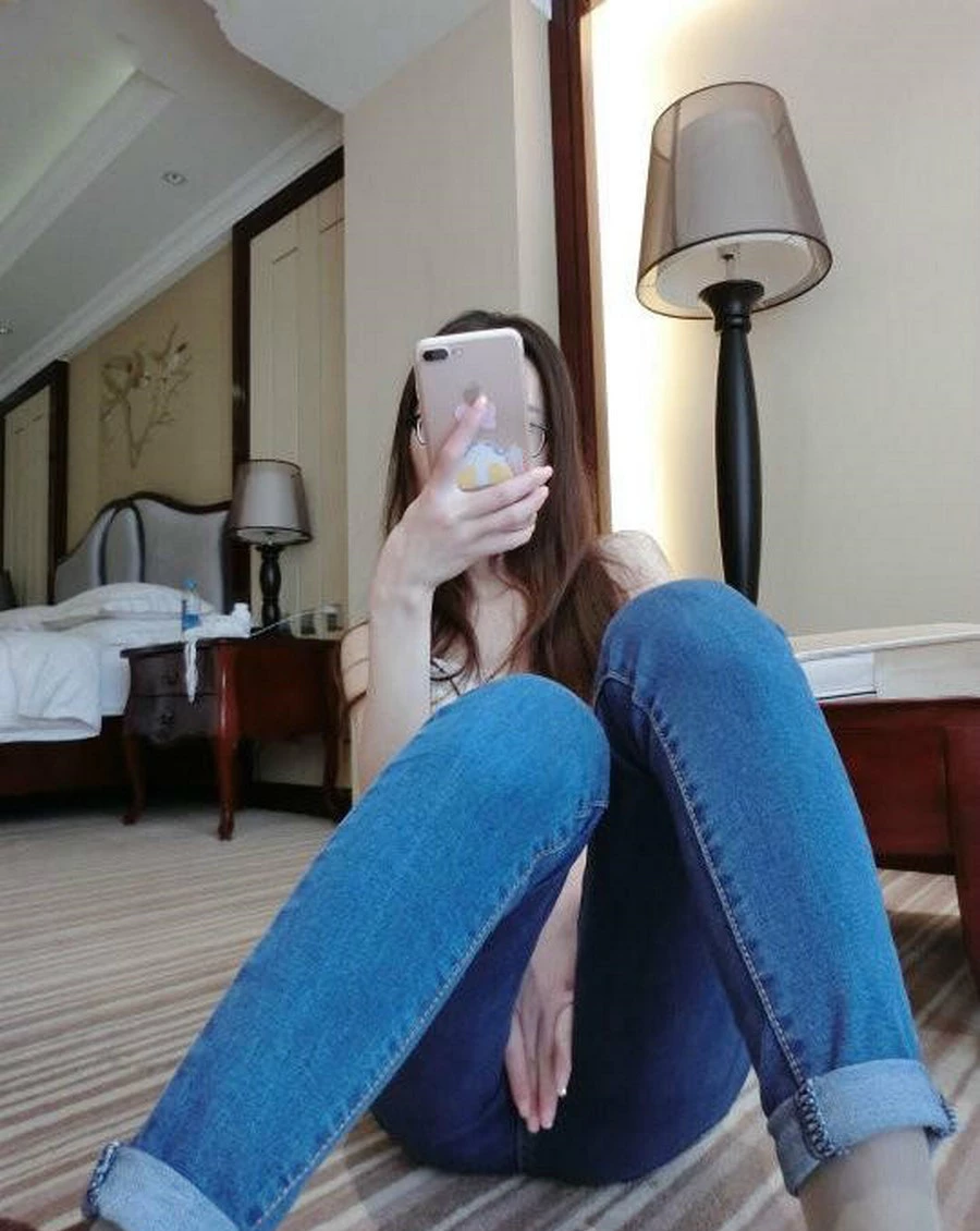 寂寞少妇在家玩跳蛋[10P]