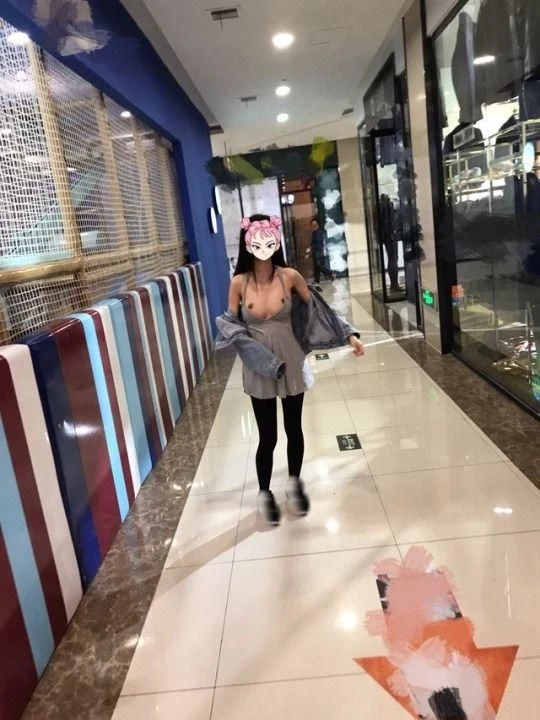 商场户外大胆露出[24P]