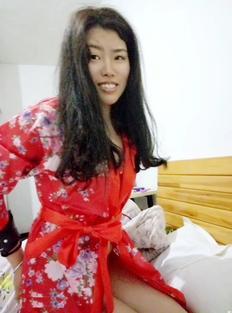 骚货赵京玲与男友的日常 清纯的外表下隐藏着一颗骚动的心[21P]