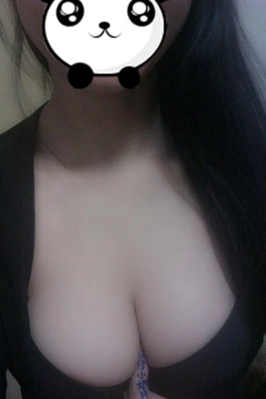 完美胸型邻家少妇最不喜欢戴套套[18P]