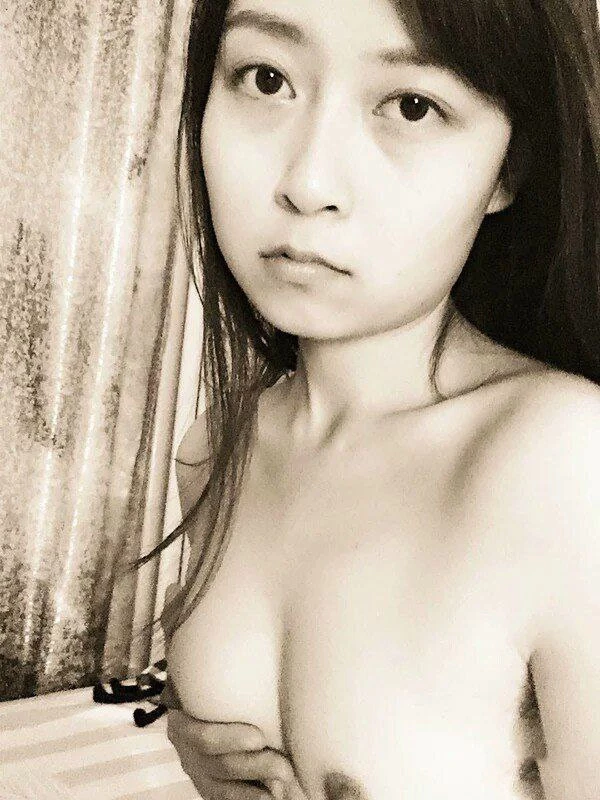 小骚货上了床就是另一个样子[10P]
