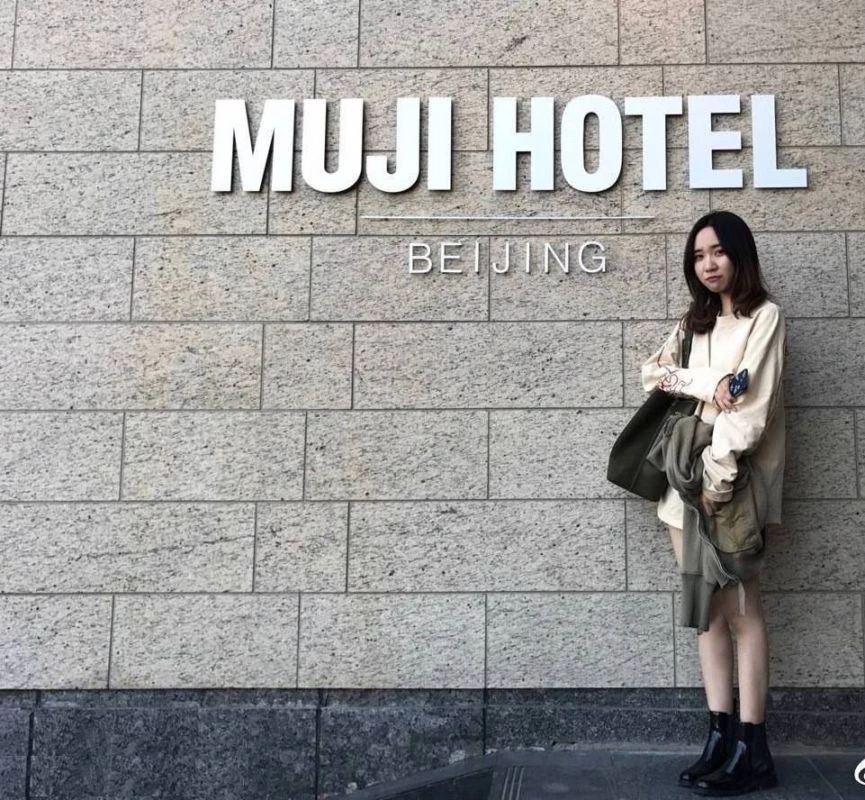 外表越是清纯的女孩，可能内心越是充满渴望[20P]