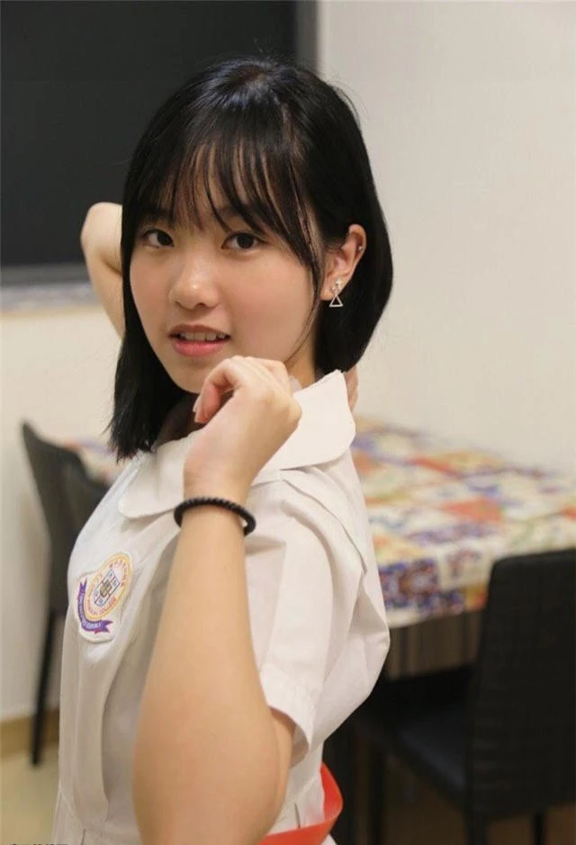 和师妹在宾馆补习功课[14P]