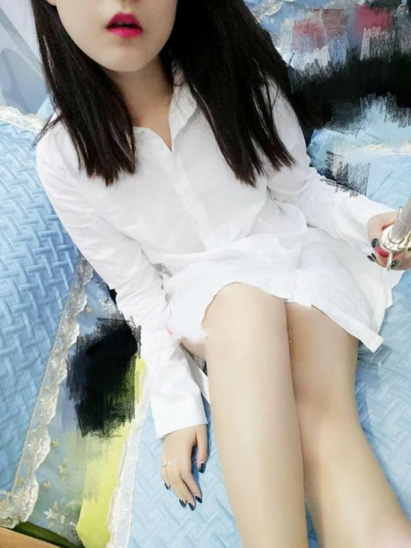 双11节送的口红给她了，就给我发了裸照［12P］