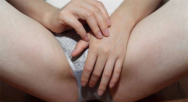 粉嫩小穴 就得大力干她[15P]