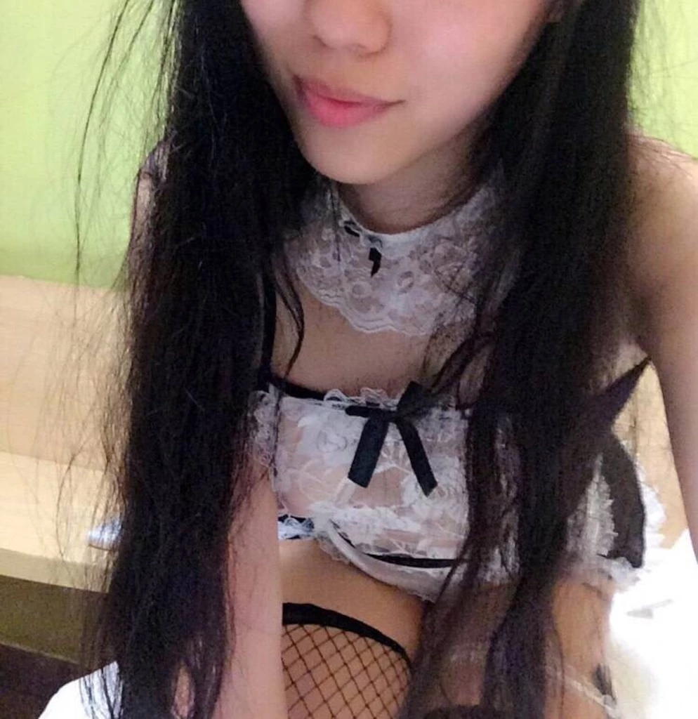 每次都对她的大奶爱不释手[10P]