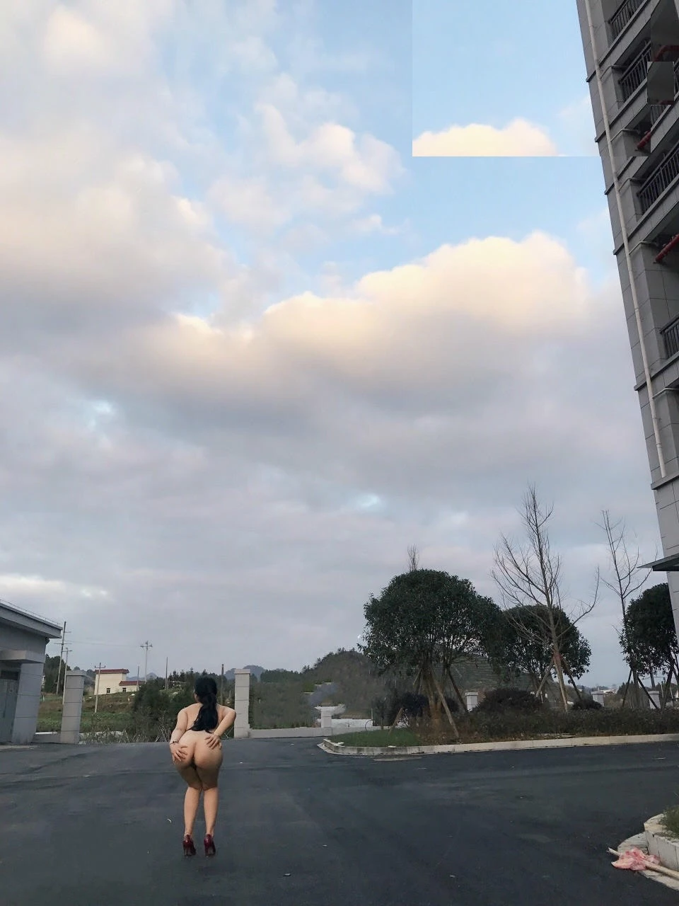 露出了[10P]