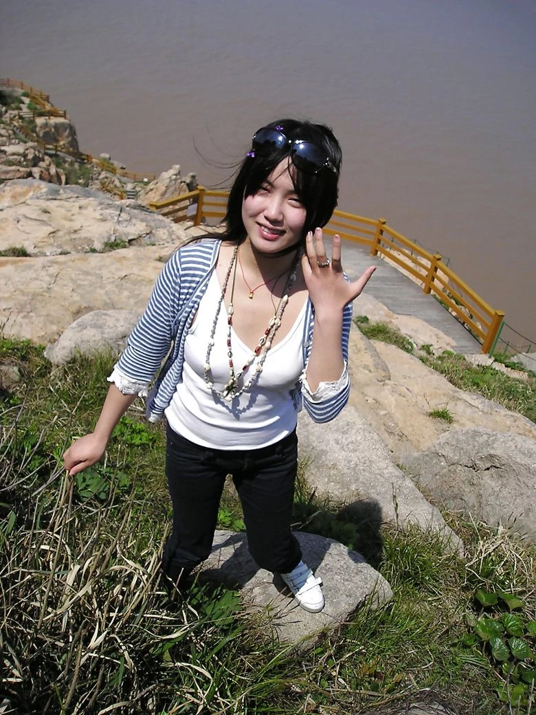 少妇洗完澡后上床等你[15P]