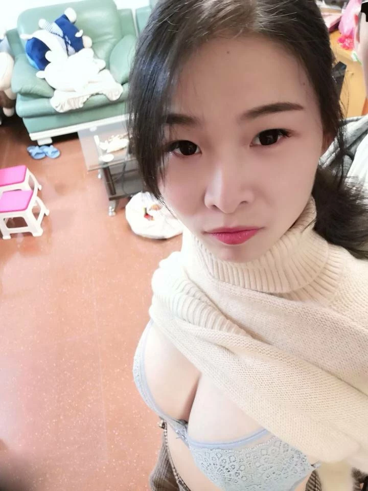 长了一双大鼻孔的女友[12P]