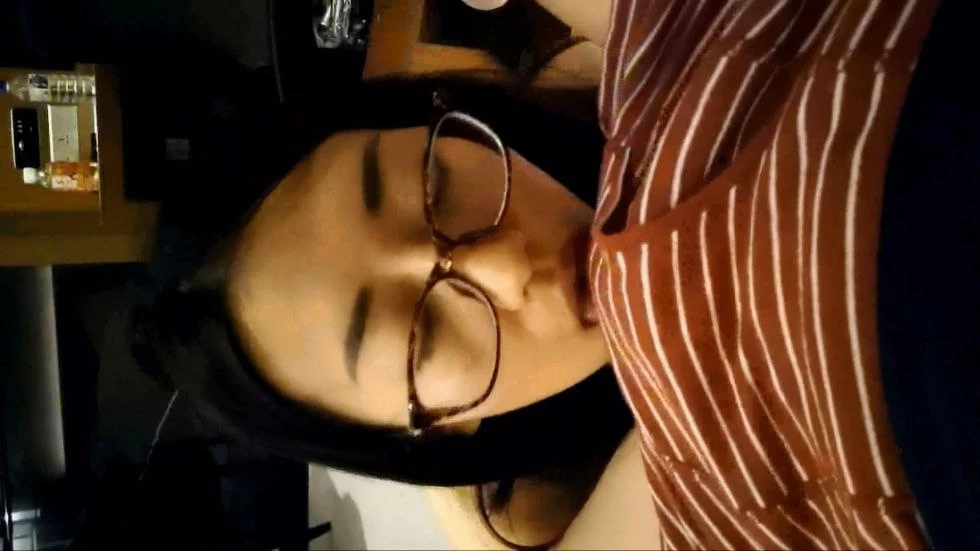 快捷酒店约到的女同事[12P]