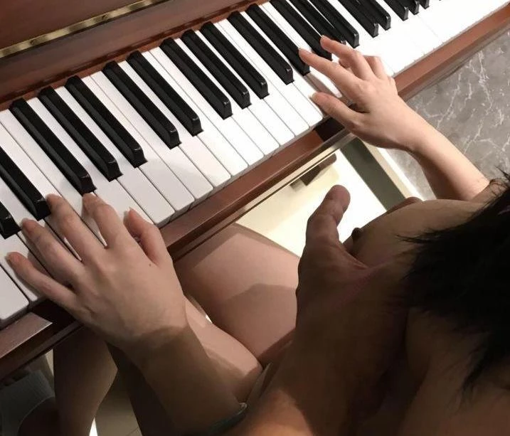 情人说不喜欢手机拍摄的，用他的相机[16P]