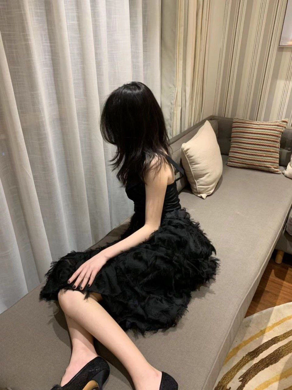 下身漂亮的女友[13P]