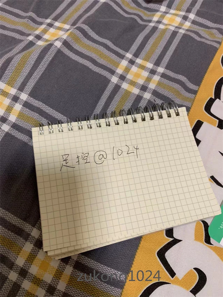 [原创][足控淫妻社]荆州学生妹子的各种自拍 姿势虽然单一 但是看得出来很努力很用心[27P]