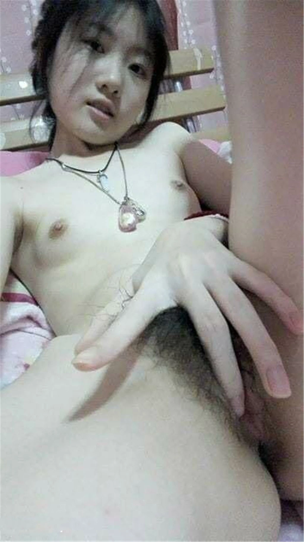 女友舍友比谁胸美[13P]