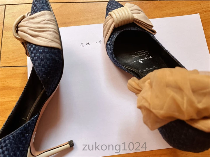 [原创][足控淫妻社]偷闺蜜的丝袜套在老公的鸡巴上增加情趣 老师也太会玩了吧[20P]