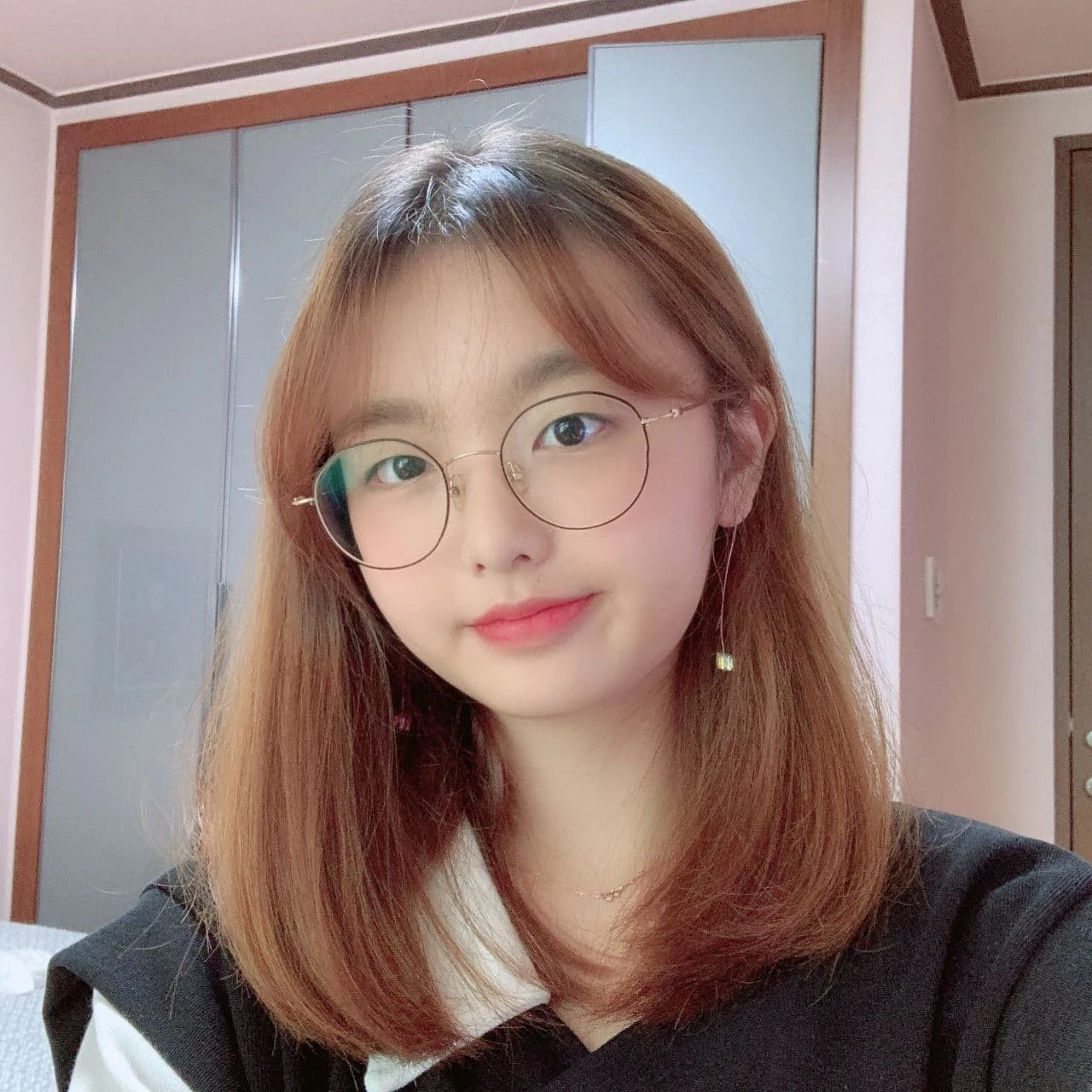 好说歹说就是不肯需屄 她是不是不爱我[10P]