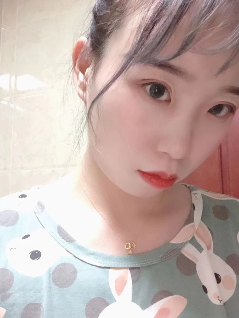 小区的白嫩少妇总得有人负责填满她[19P]