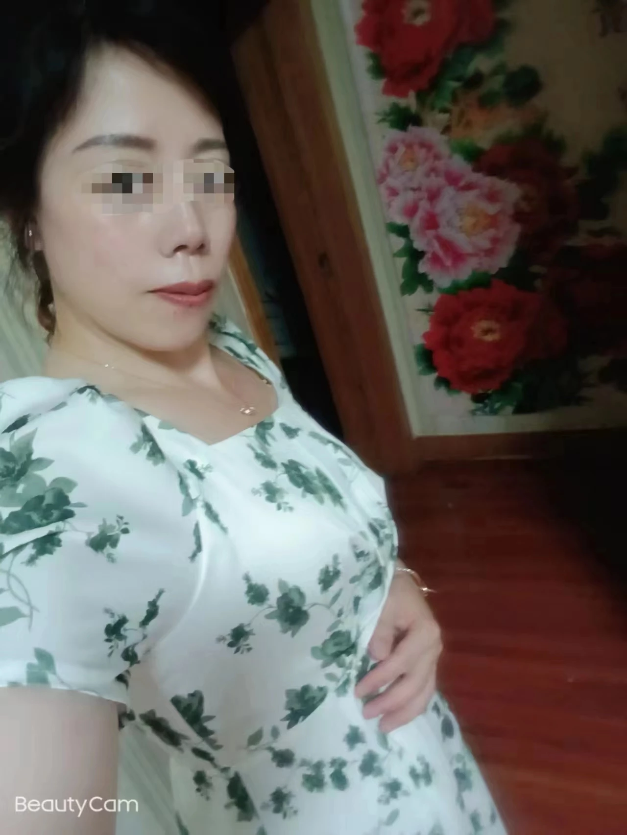 所有男人都喜欢的黑丝高跟，再搭配上粉色的奶头，真的不想进来吸几口再回家吗？[14P]