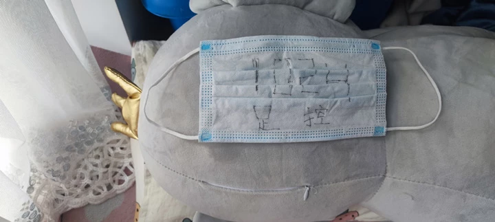 [原创][足控淫妻社]趁孩子睡着的间隙 河南大兄弟匆忙拍了一组照片投稿[15P]