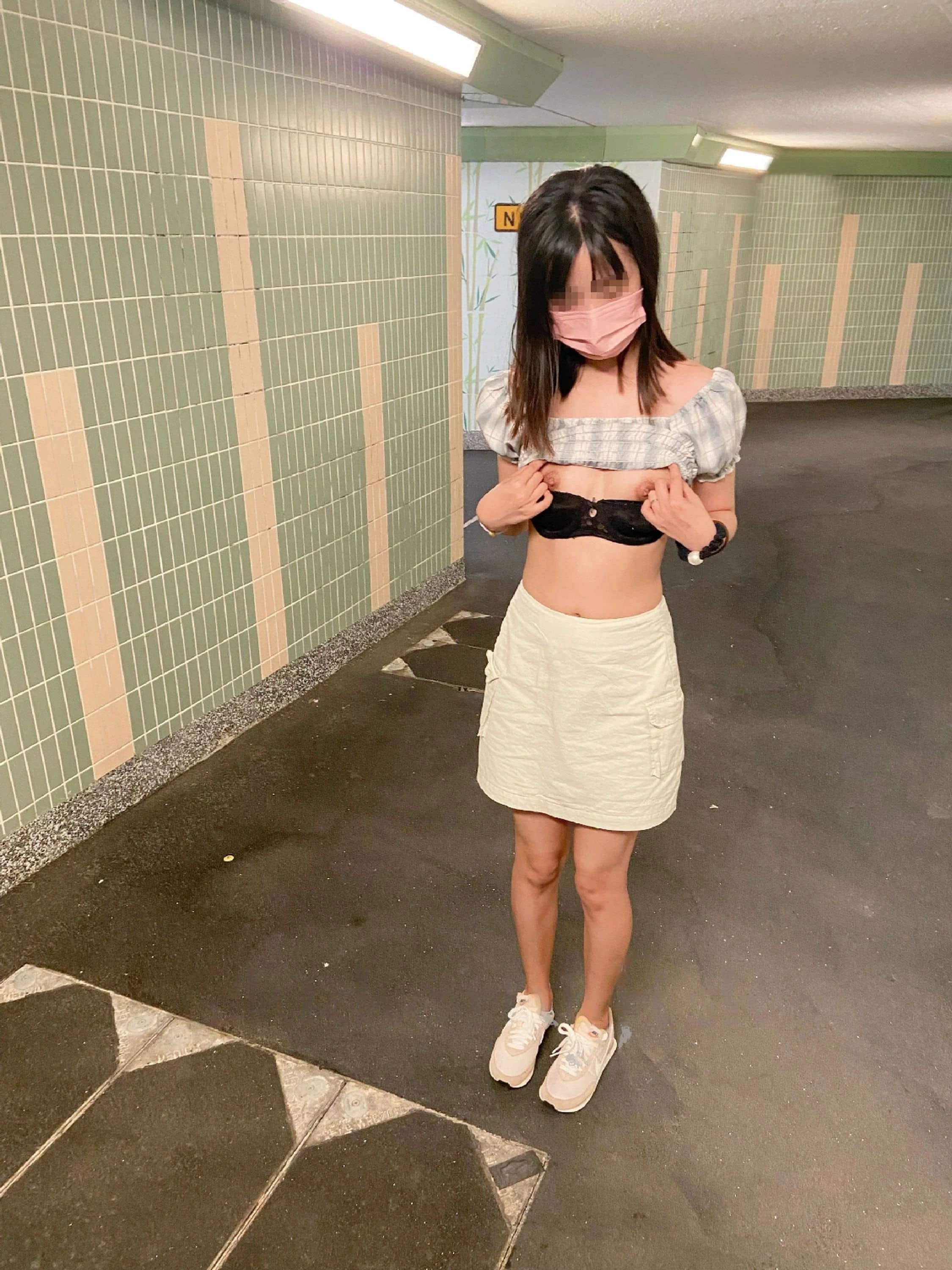 [露出系列6]Twitter上港女露出合集[30P]