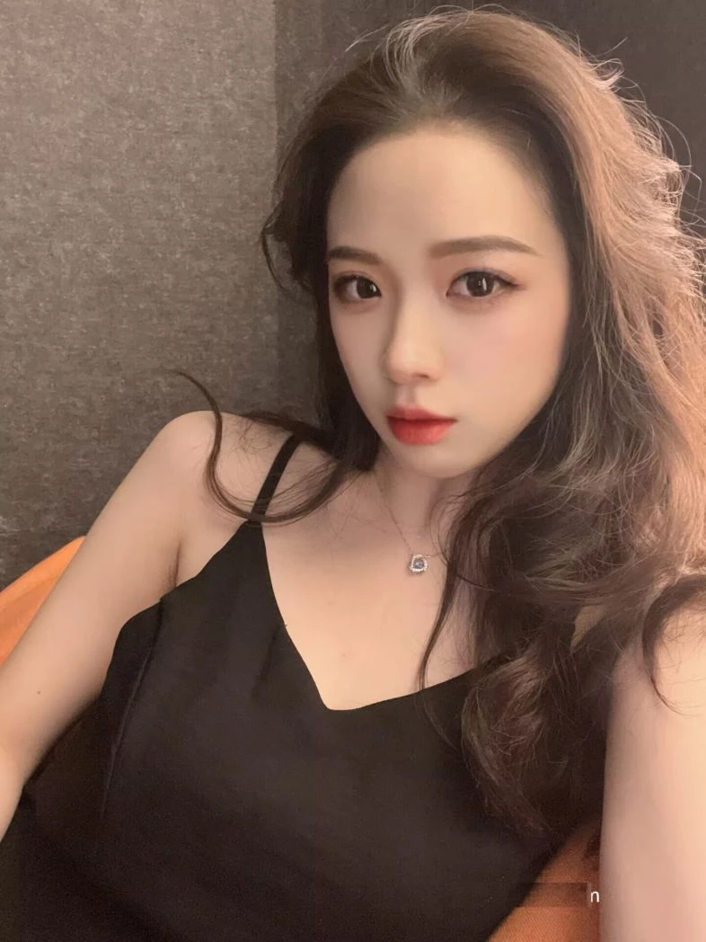 粉嫩的小女孩儿 身材又好又嫩 干几年都不会觉得腻啊[19P]