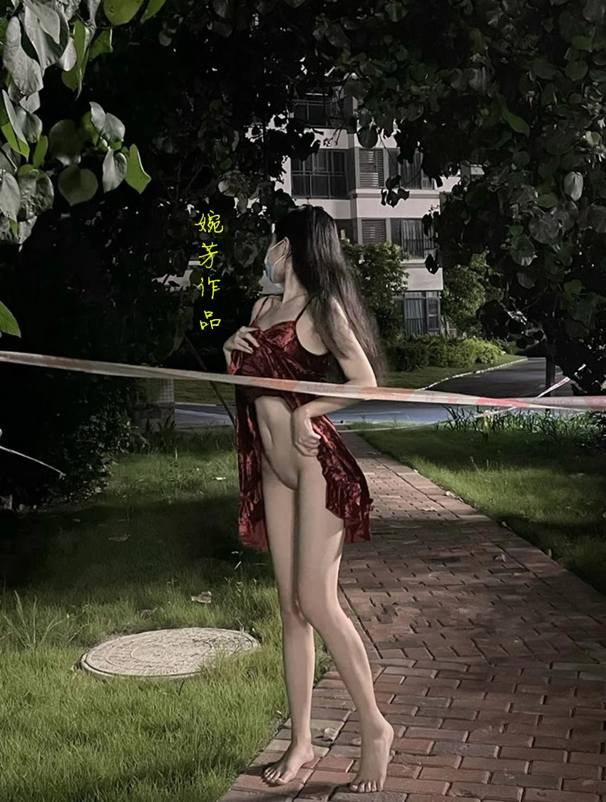 能不能让我陪着你走。回去的路有些黑暗。从来没有这样要求 怕你难过转身就走[30P]
