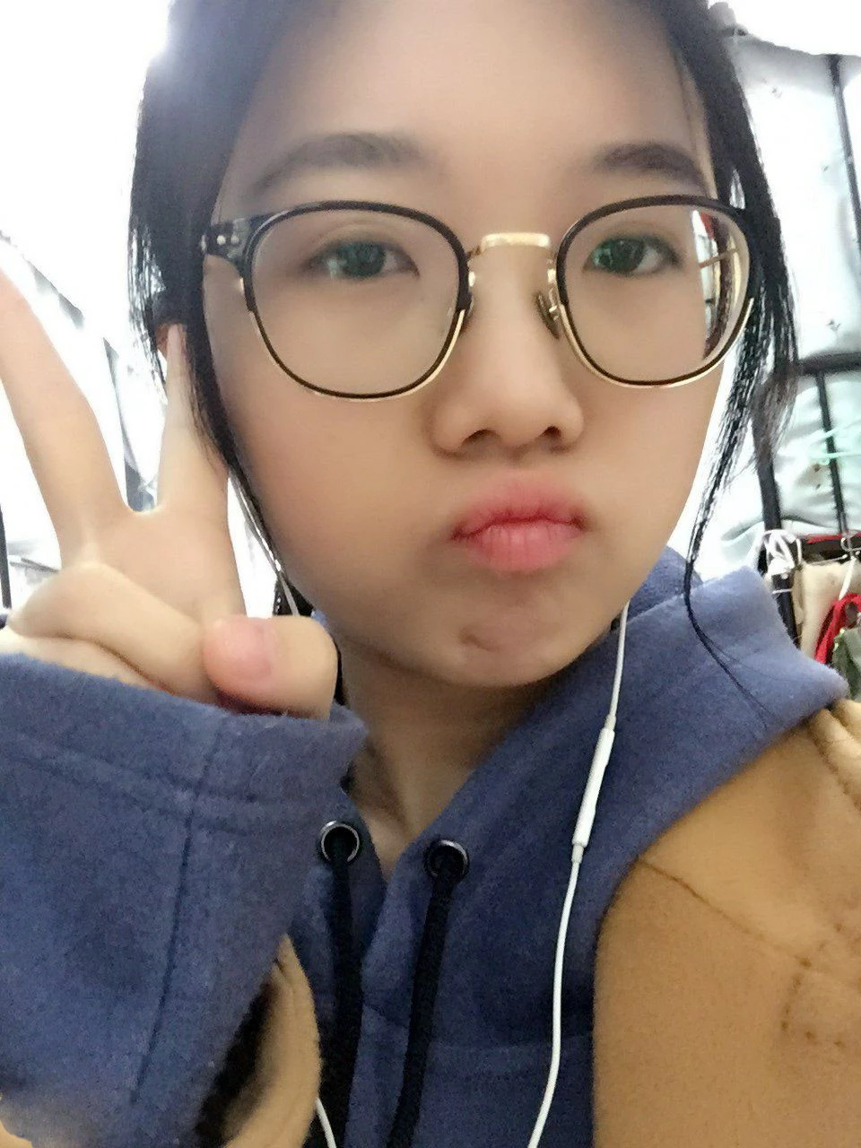 还在上大学的小女友[12P]