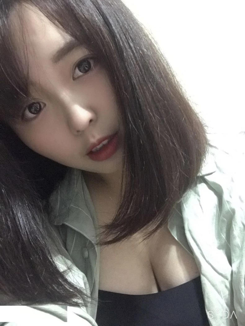 丰满的人妻总是风情款款，饱满的乳房和乌黑的阴部极具杀伤[17P]