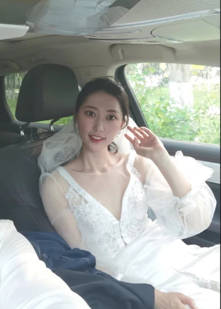 新婚的初中老师[18P]