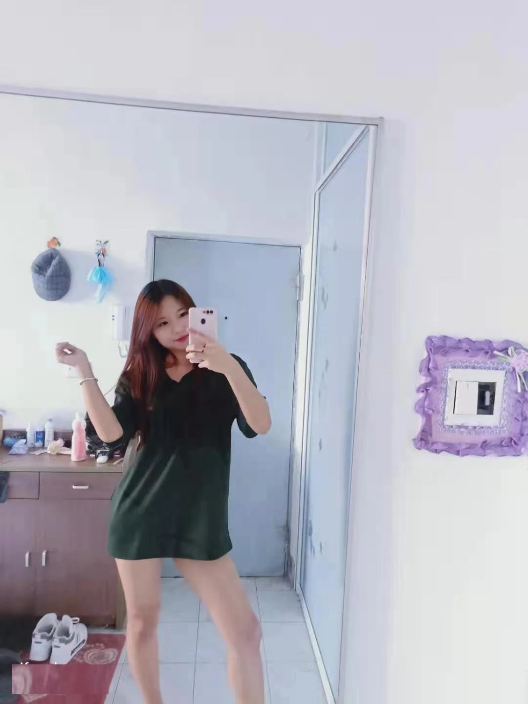 这个人妻绝对是个极品骚狐狸，肯定非常尽兴。而且花样很多[17P]