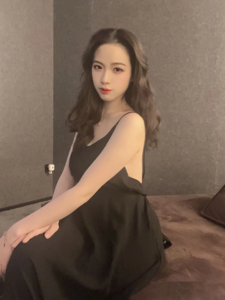 粉嫩的小女孩儿 身材又好又嫩 干几年都不会觉得腻啊[19P]