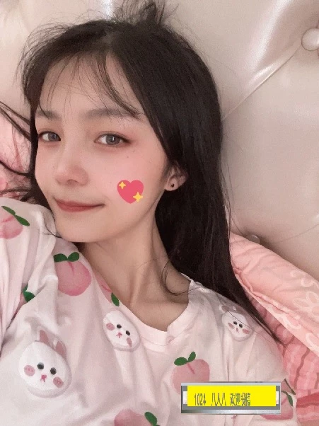 穿衣可爱脱衣母狗[14P]