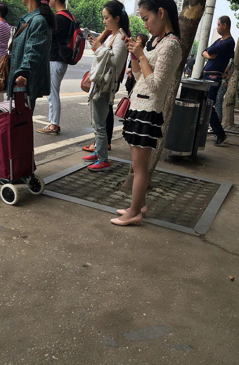 翻相册看到一个老骚货[17P]