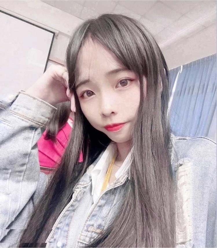 这人妻身材很好，下面毛毛挺茂盛的，应该挺能操的[18P]