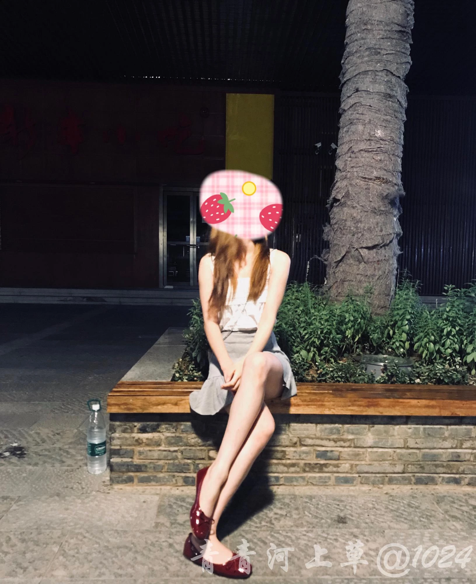 [原创]与00后173长腿女友日常系列16断更一年后的回归，女友从青涩走向成熟[33P]