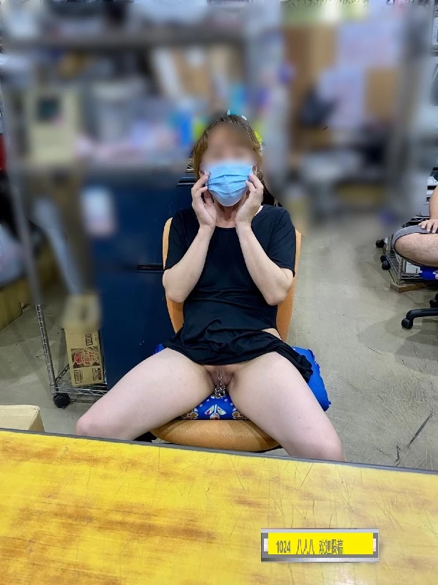 穿衣可爱脱衣母狗[14P]