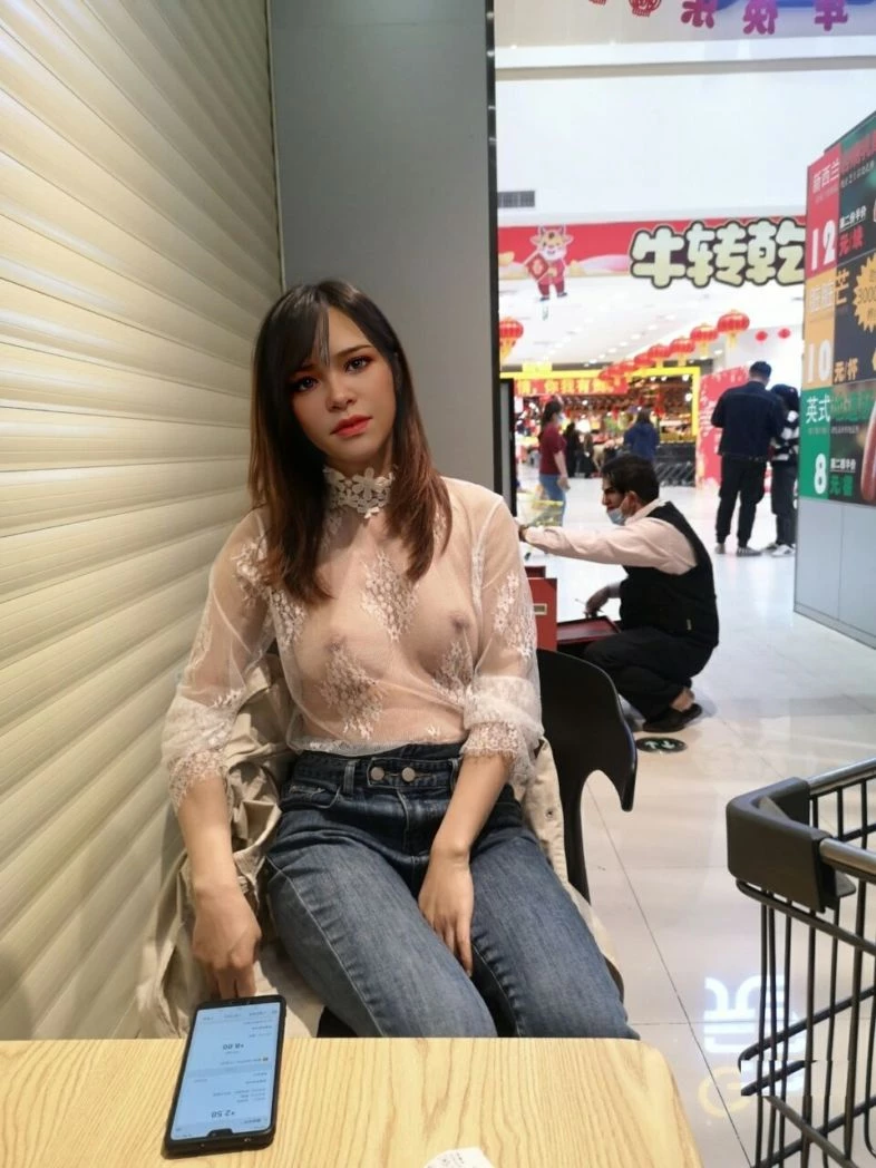 美到极致，坚挺的胸部没有一丝下垂，细腰丰臀[18P]