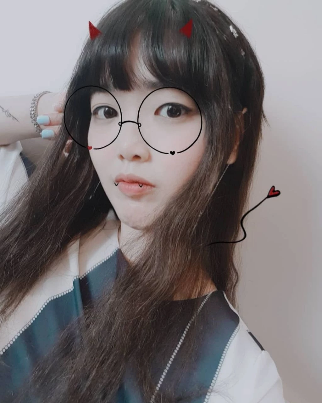 妹妹的私密相册[15P]