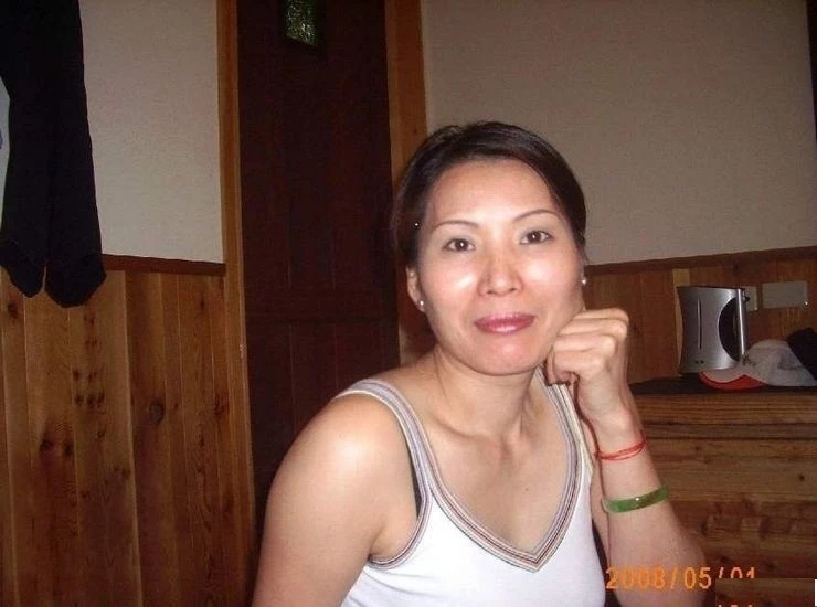 霞姐42岁了，她说她喜欢我这样的小鲜肉[22P]
