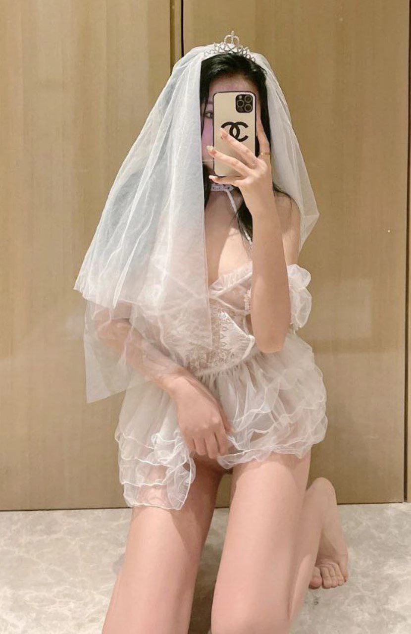 酒店和出租房里干女友[12P]