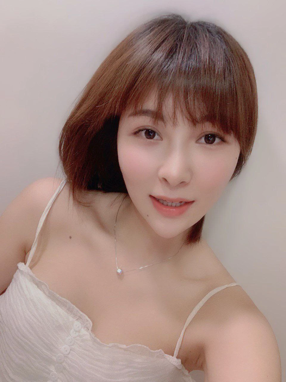 屄屄已湿 哥哥来肏[10P]