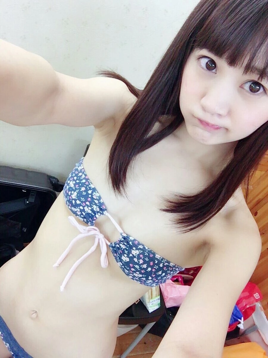 俏皮可爱的妹子从少女日到少妇[14P]