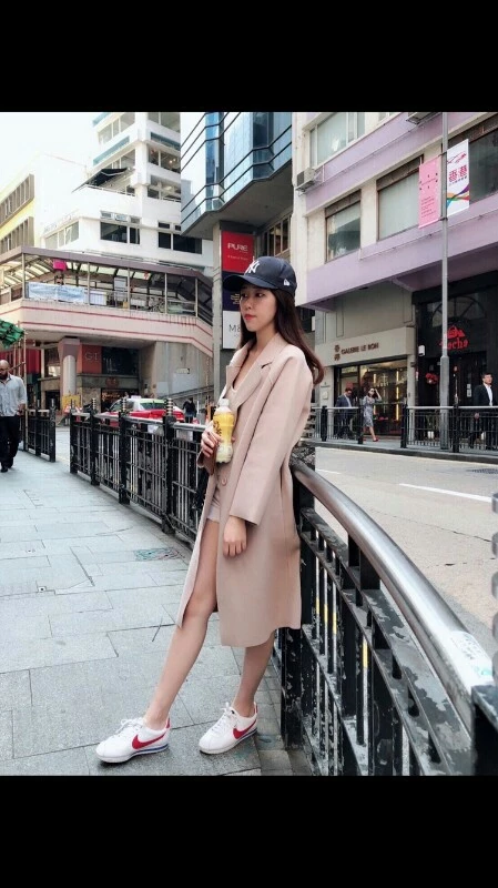 这个女人身材、气质、容貌都是上上之选[18P]