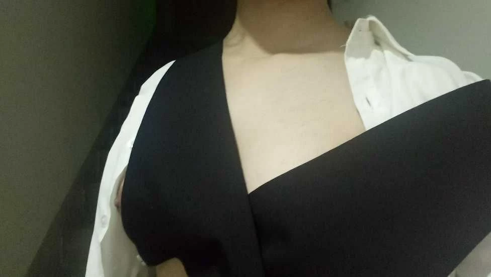 阳台拍奶 有野外露出潜质[13P]