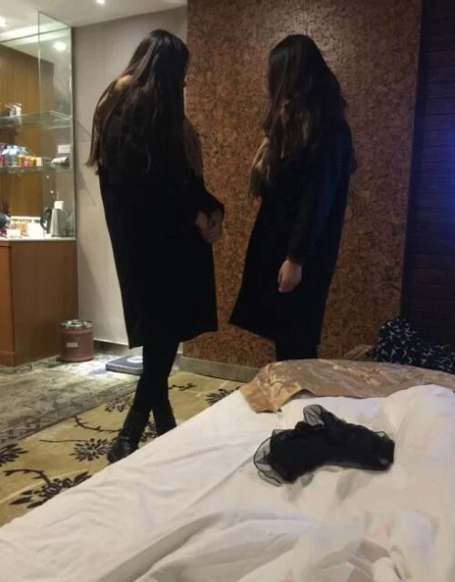 双飞商务模特姐妹花[15P]