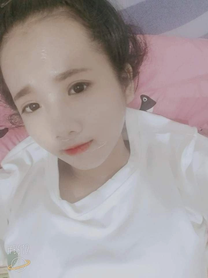 转载越南萌妹掰逼秀[11P]