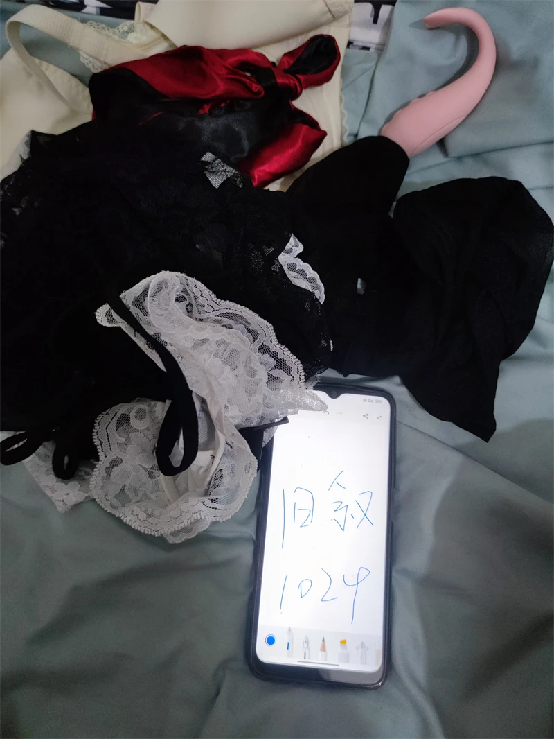 [旧叙原创] 淫妻内射情趣开档丝袜调教 M属性正在开发 开发多人三通  手写验证 [21P]